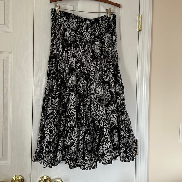 Context Dresses & Skirts - Woman’s Flair Skirt, Or Dress